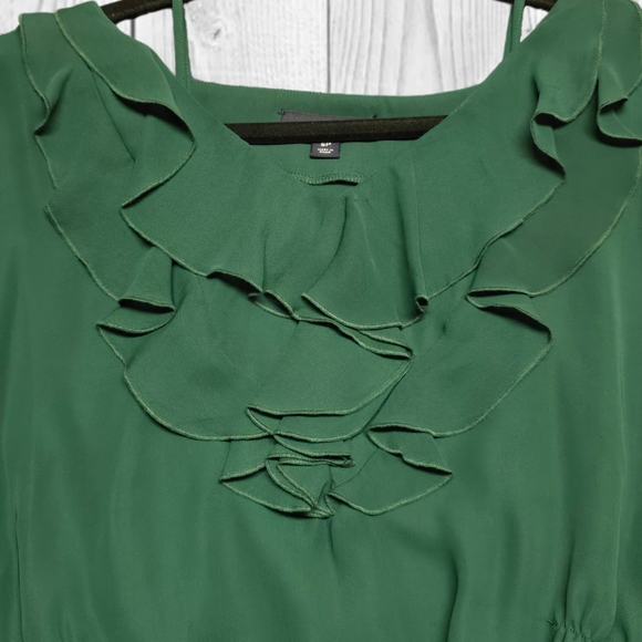 Green Dress with Ruffles - Picture 3 of 9